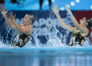 英雄联盟总决赛赛程-冷门频出！游泳战况跌宕起伏的简单介绍