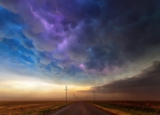 英雄联盟总决赛2025-当维苏威火山遇见北欧海盗，维尼修斯在时空错位的90分钟里重新定义足球