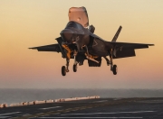 英雄联盟总决赛门票-铁闸的哲学，从德里赫特到终场哨响，一场防守如何终结德国战车