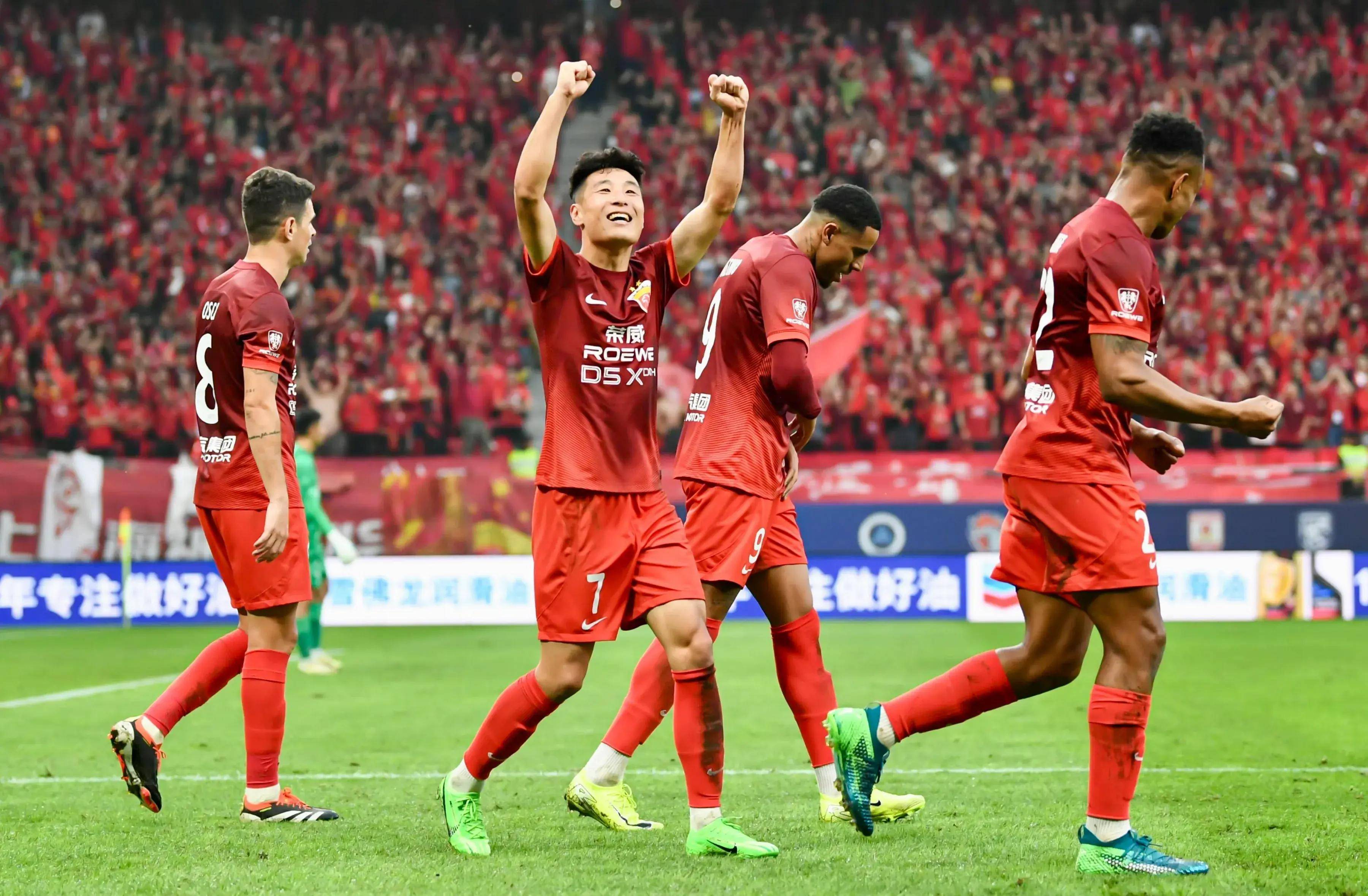 本土球队冲击亚冠杯的高光时刻