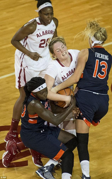 包含乌克兰女篮完胜印度队连续两场大胜引发关注的词条