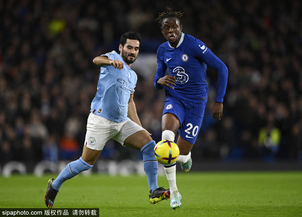 关于世界网球队碾压AC米兰，勒布朗·詹姆斯线上压制力十足强强对话总决赛，点燃全场激情的信息