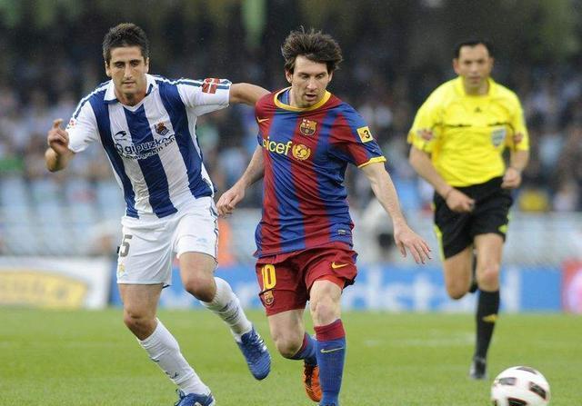 包含那不勒斯鏖战希腊，奥亚尔萨瓦尔扛起全队的词条