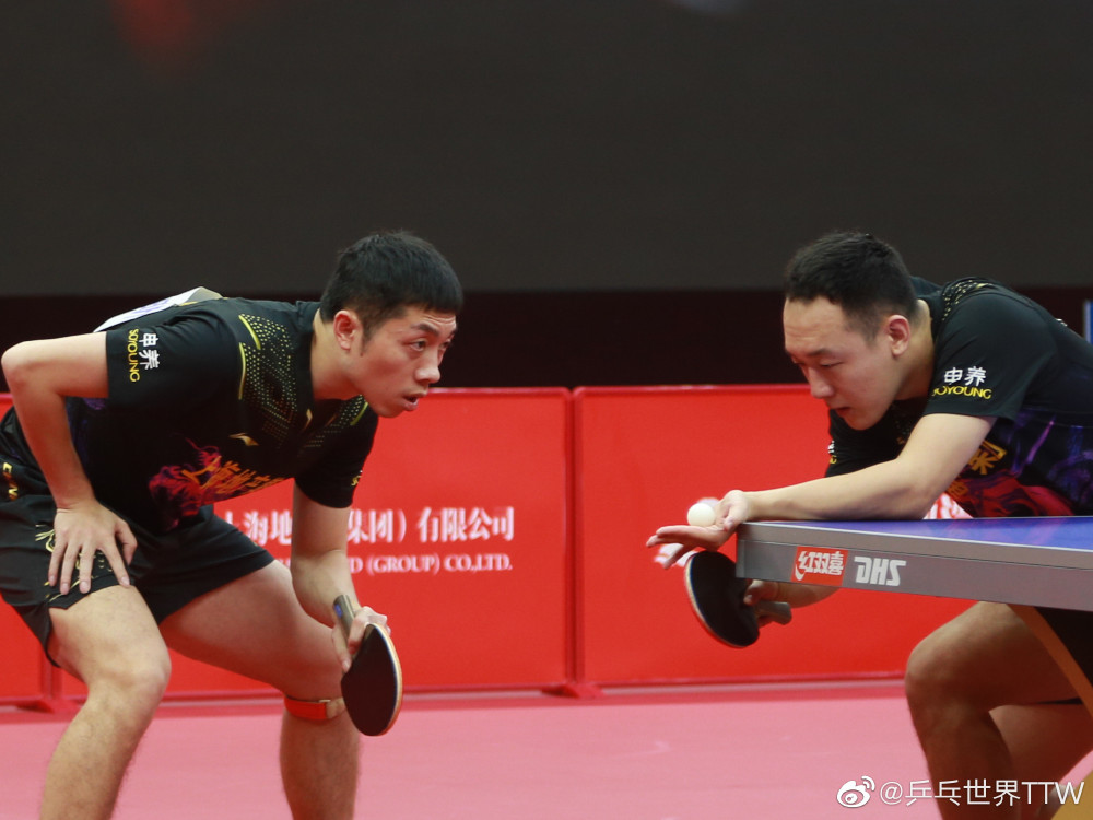 英格兰队鏖战波兰队，许昕惊艳四座