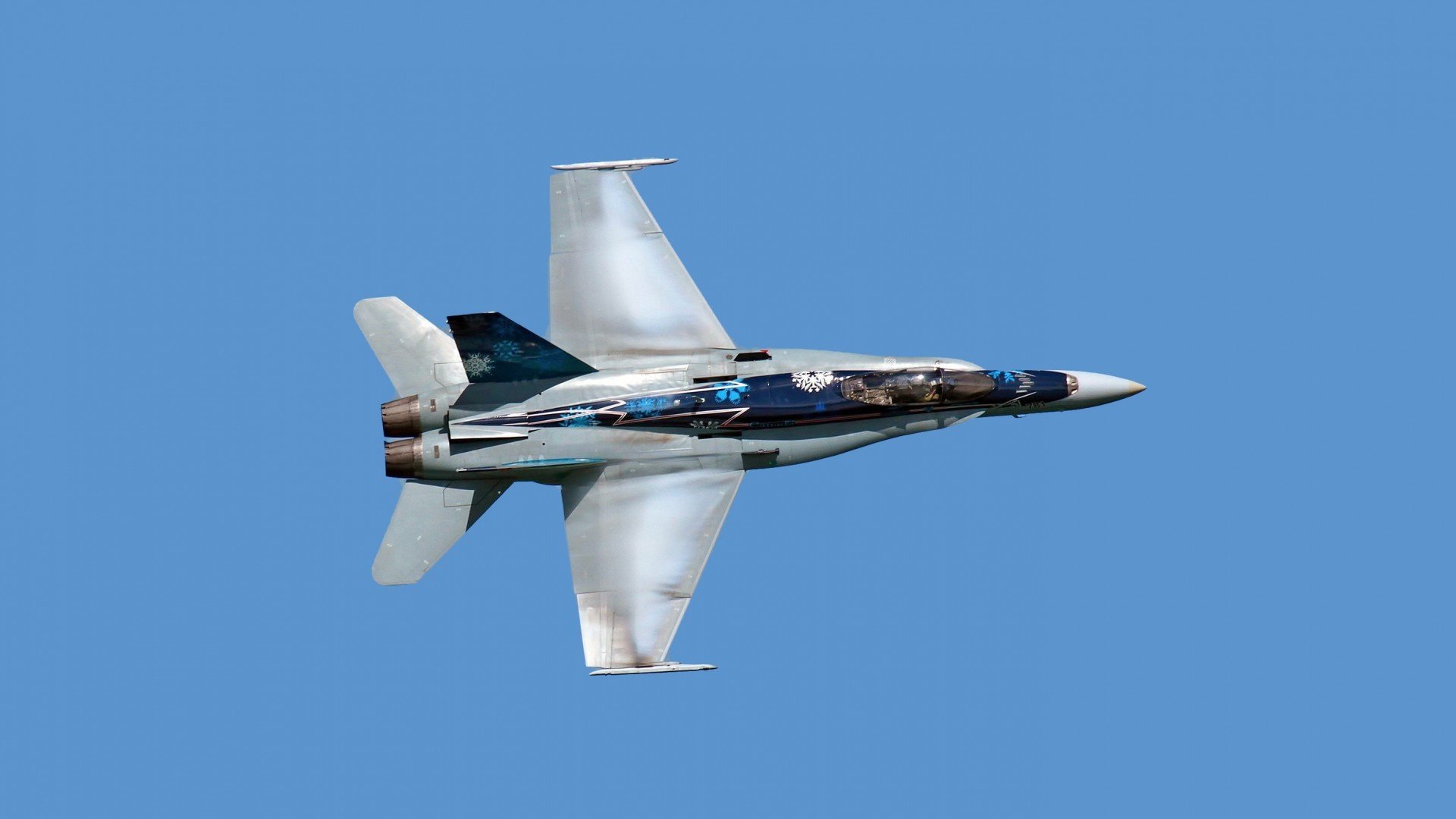 终极弯道与右路走廊，当F1红线缠上三狮军团的心脏