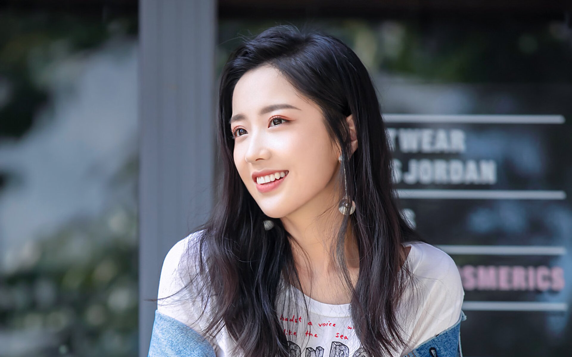 跨洋对决，深圳队对阵雄鹿，马克西无解表现奠定胜局