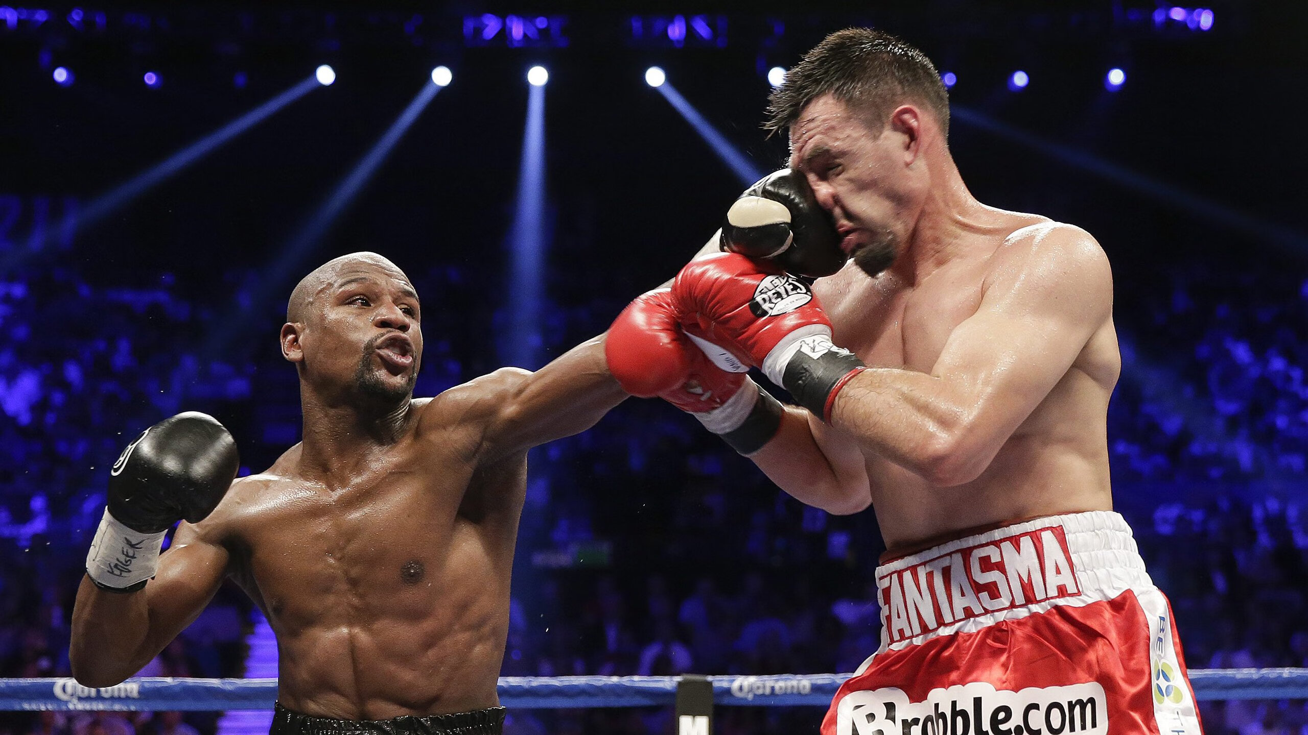 烽火连城，德甲争冠战焦点，公牛的钢铁洪流如何踏碎国王的荣耀城墙